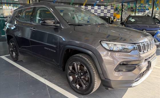 JEEP COMPASS 1.3 T270 TURBO FLEX LONGITUDE AT6 JEEP COMPASS 1.3 T270 TURBO FLEX LONGITUDE AT6